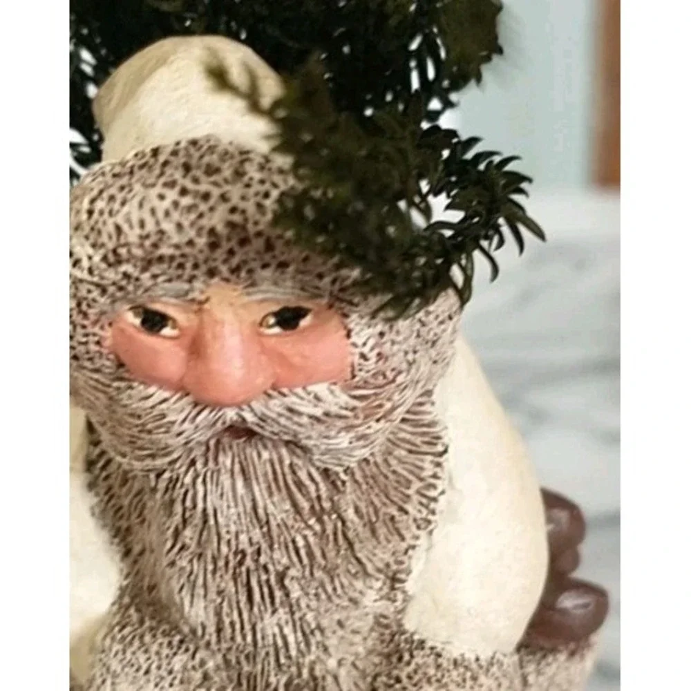 Vintage Old World Rustic Santa Figurine‎ Cream Color W Basket Of Greenery 1990